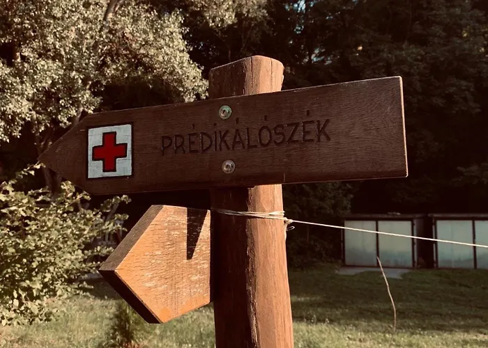Cube - Kiadó Kilátással A Dunakanyarra *